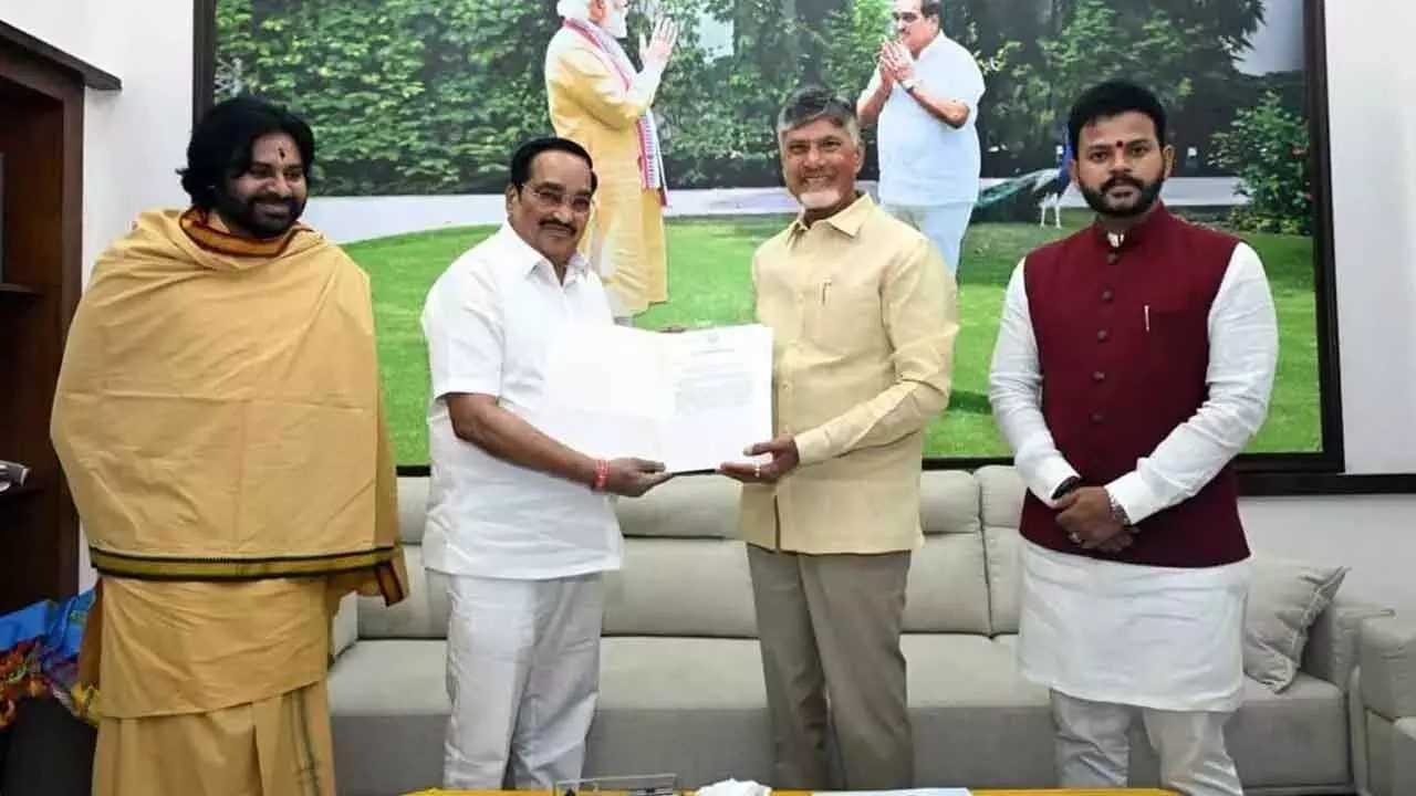 CM seeks Centre’s help in completing Polavaram in time CM seeks Centre’s help in completing Polavaram in time