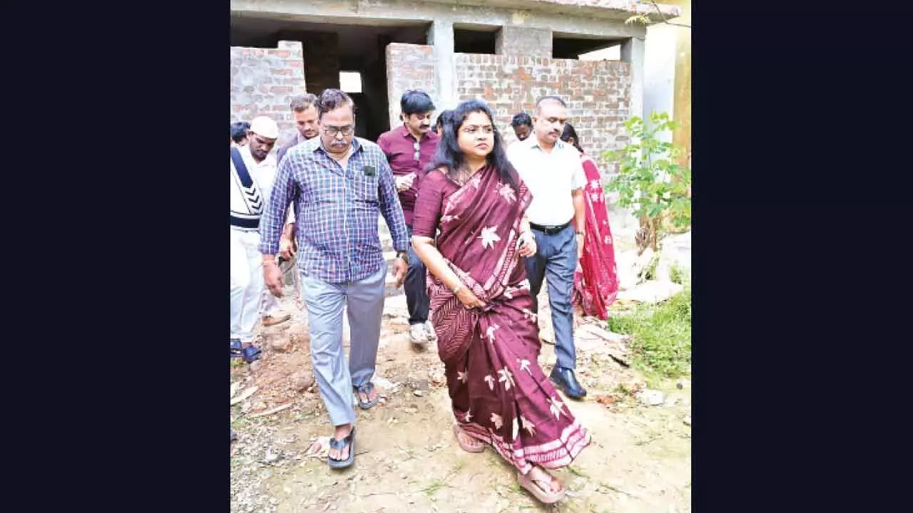 Collector instructs contractors to complete hostel works on time Collector instructs contractors to complete hostel works on time