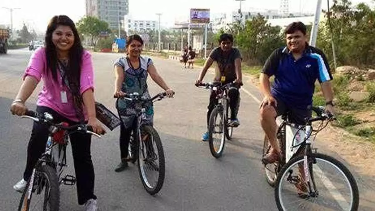 Hyderabad: Cycling buffs urge State govt to promote active mobility in city Hyderabad: Cycling buffs urge State govt to promote active mobility in city