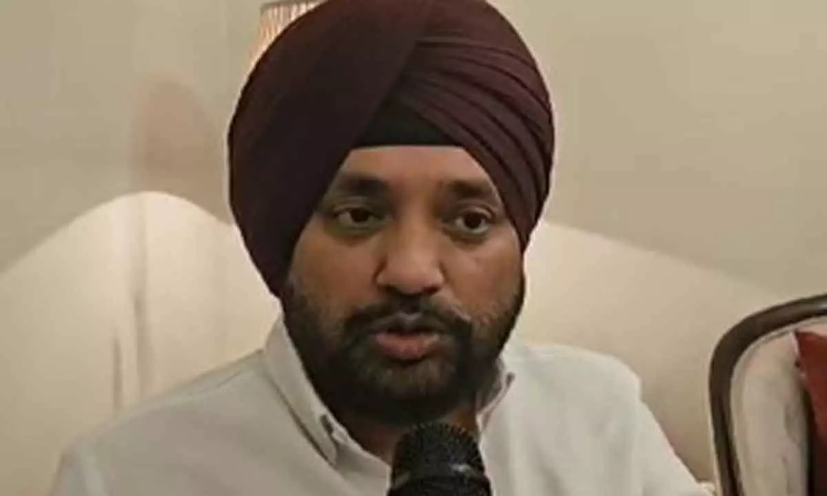 Delhi L-G appoints Arvinder Singh Lovely as pro-tem Speaker of new Assembly Delhi L-G appoints Arvinder Singh Lovely as pro-tem Speaker of new Assembly