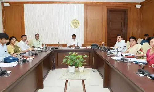 Bhatti bats for prompt payment of rents, diet charges to hostels