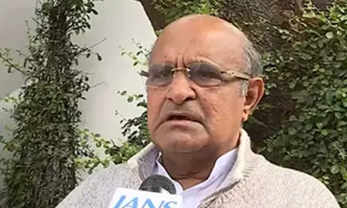 Shashi Tharoor unhappy with Congress leadership, claims JD-U