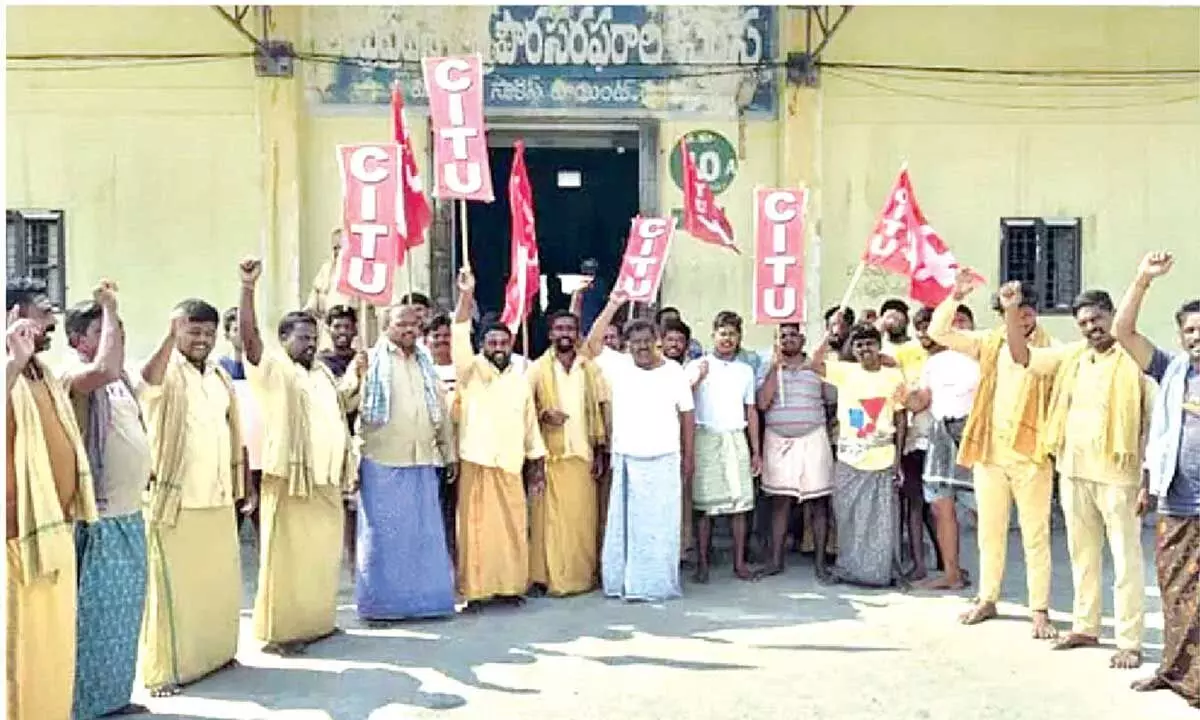 Hamalis demand increase in wages Hamalis demand increase in wages