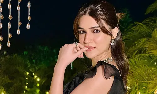Kriti Reveals she did her own hair and make-up, flaunts her ‘desi’ girl look