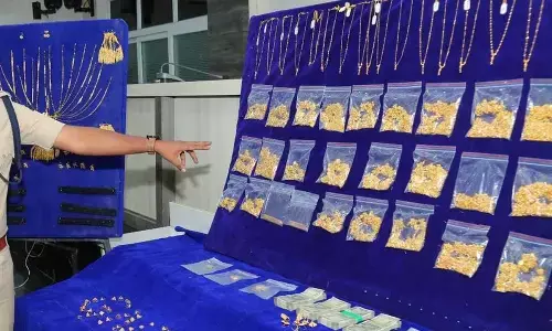 Seven arrested, 4.8 kg gold recovered