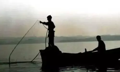 Sri Lankan Navy arrests 32 Tamil fishermen, five boats seized