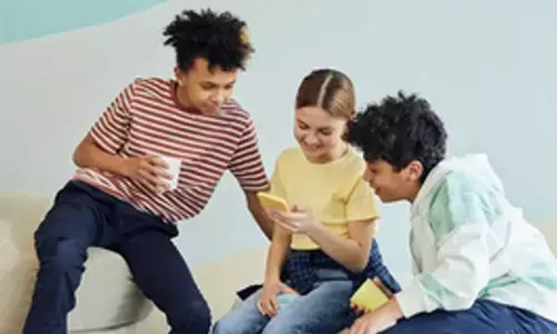 Only 1 hour of daily screen use can up nearsightedness risk: Researchers