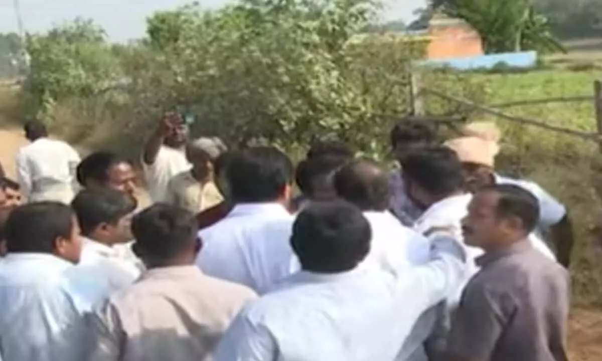 Tension prevails as YSRCP leaders visit sand ramps Tension prevails as YSRCP leaders visit sand ramps