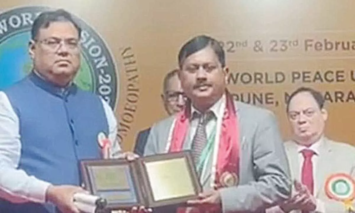 Dr Srinivasulu Gadugu bags Dr GLN Sastri Memorial National Award Dr Srinivasulu Gadugu bags Dr GLN Sastri Memorial National Award