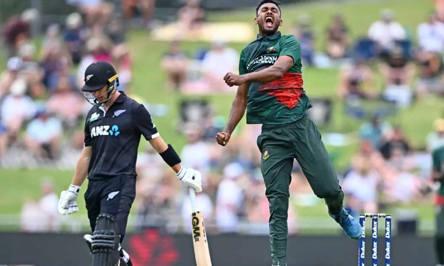 New Zealand Eyes Semifinal Spot Against Bangladesh in Crucial Champions Trophy Clash