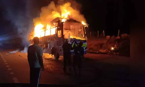Passengers Escape as Fire Breaks Out on Bengaluru to Hyderabad Bus