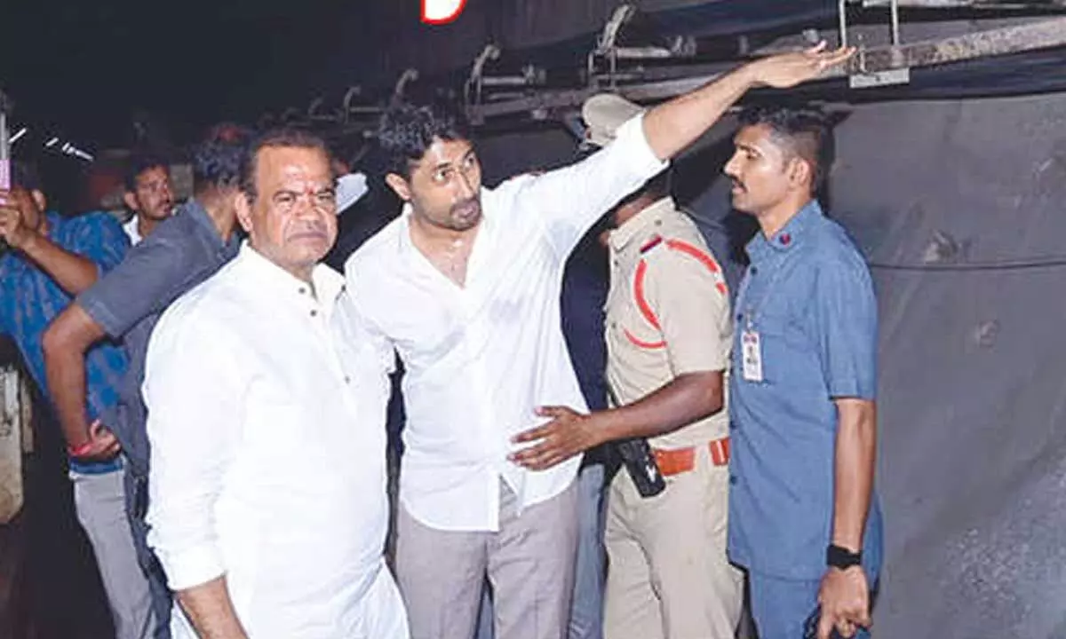 Rescue teams make no headway