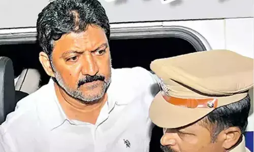Cops to grill Vamsi for 3 days in custody