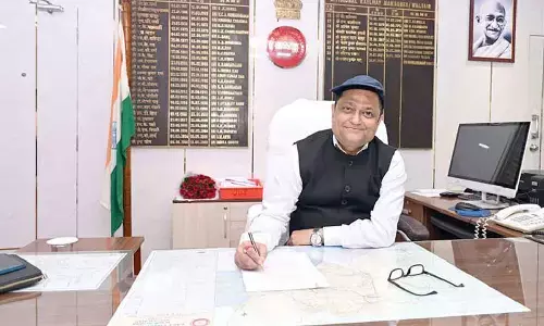 Lalit Bohra assumes charge of DRM Waltair