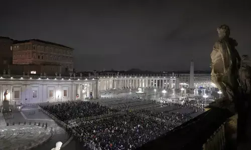Pope Francis Continues Recovery at Hospital, Meets with Vatican Officials Over Sainthood Candidates