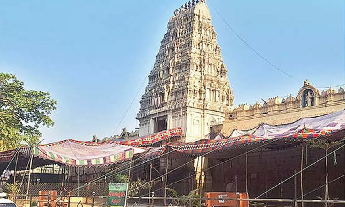 Temples decked up for Maha Sivaratri