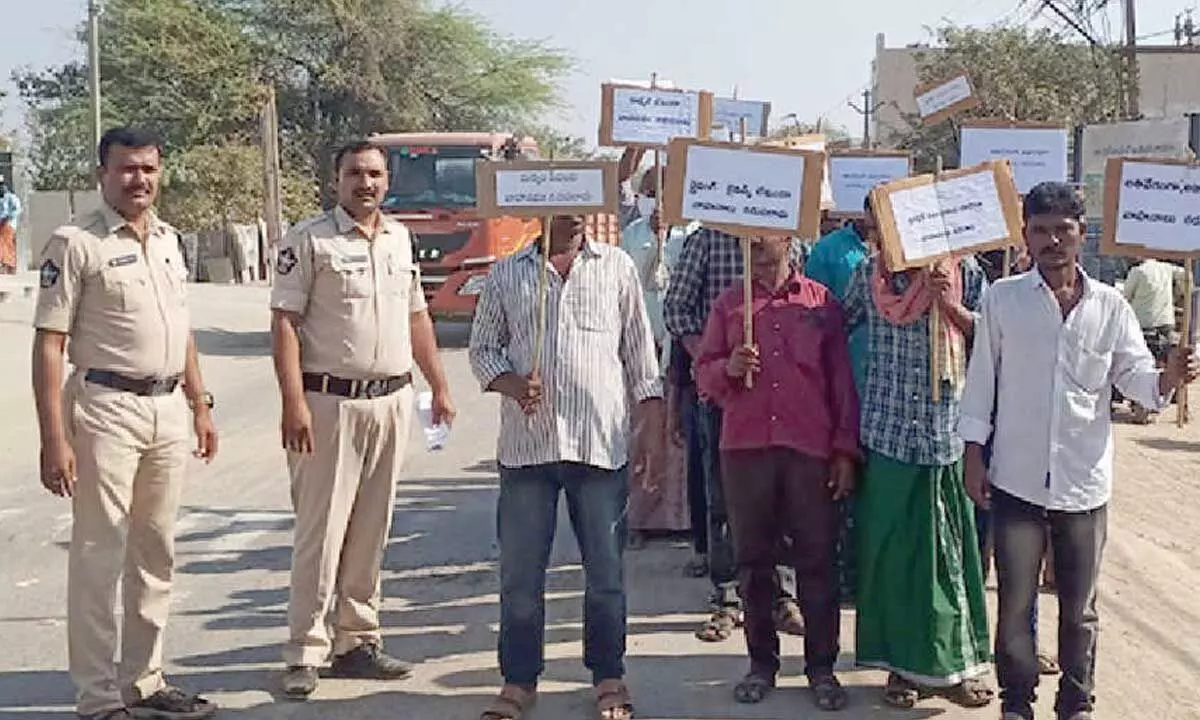 47 held for consuming alcohol in public places 47 held for consuming alcohol in public places