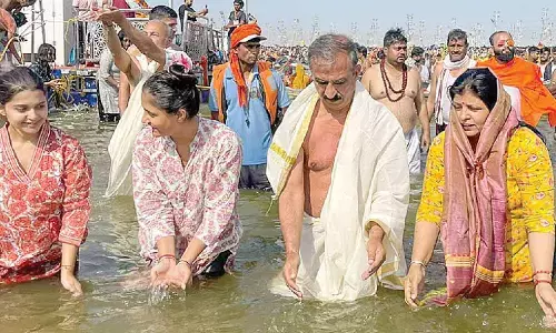 Himachal CM, industrialists take dip of faith