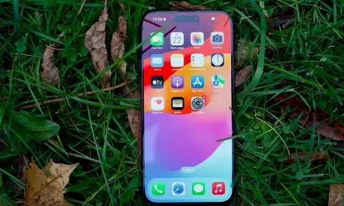 iOS 18.4 Beta Pulled for iPhone 12 Models Due to Critical Bugs