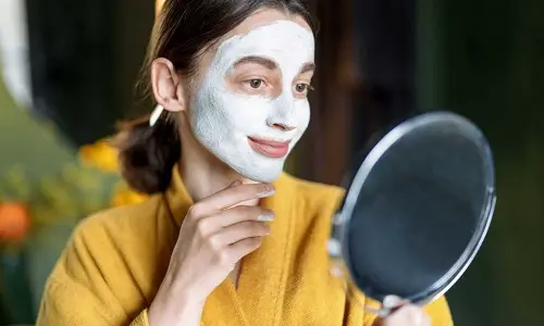 Effective DIY Face Masks for Acne-Prone Skin: Natural Remedies to Combat Breakouts