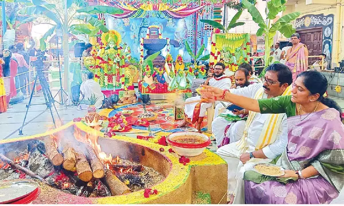 Thousands throng temples in Prakasam on Maha Sivaratri Thousands throng temples in Prakasam on Maha Sivaratri