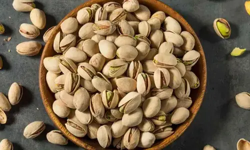 : Why Women in Their 20s and 30s Should Eat Pistachios Daily