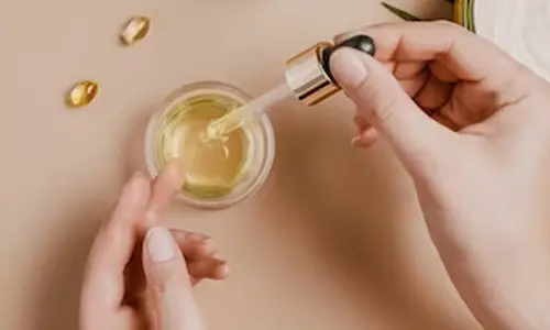 Glow Boost: 5 Must-Try Face Serums for Radiant Skin