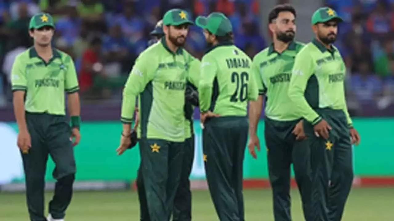 Pak, B’desh end campaigns winless after wash out Pak, B’desh end campaigns winless after wash out