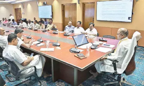 Addl EO reviews summer arrangements in Tirumala