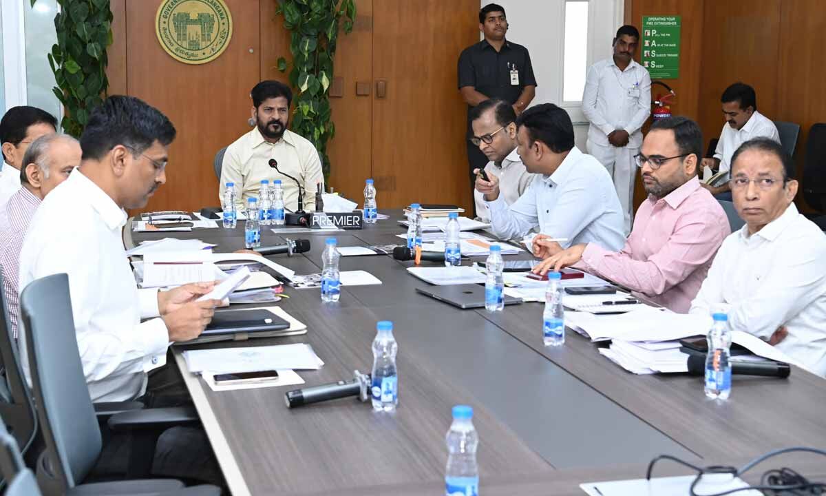 Sand Reddy Supply sand to realty cos through TGMDC only: CM