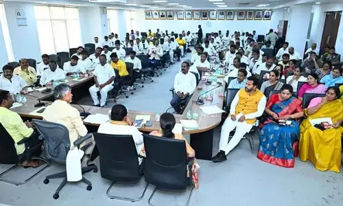 Naidu warns TDP leaders to be wary of YSRCP plots