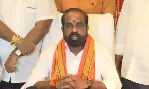 Health minister hails budget as a step towards Swarnandhra