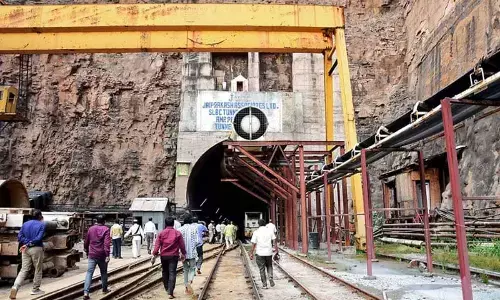 Osmania doctors teams arrives at Srisailam SLBC, to identify dead bodies