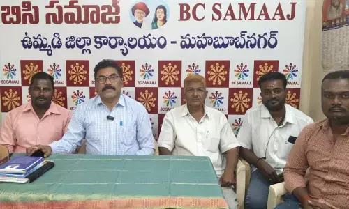 MLC Kavitha Has No Moral Right to Speak About BCs: Srinivas Sagar