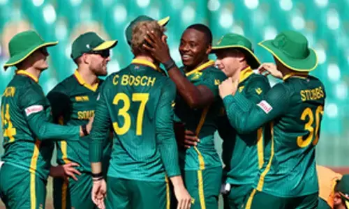 Champions Trophy: Mulder, Jansen grab three scalps each as South Africa bowl out England for 179