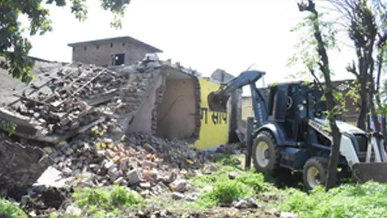 Punjab Police demolish unauthorised structures of drug smugglers Punjab Police demolish unauthorised structures of drug smugglers