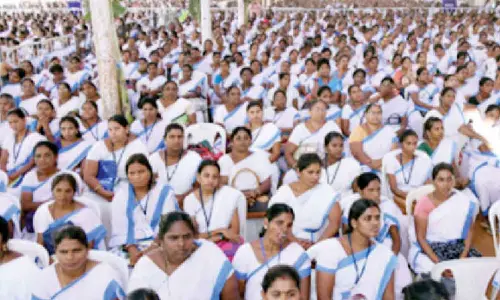 CM approves gratuity for ASHA workers, raises retirement age