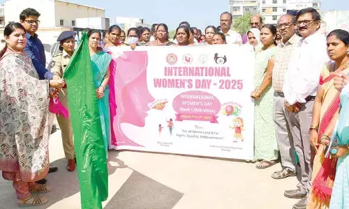 Collector flags off rally to mark Int’l Women’s Day