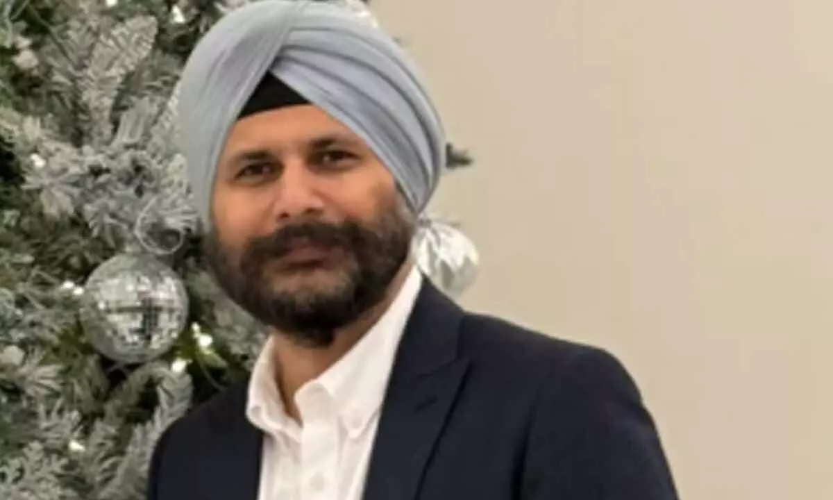 Pioneering Data Architecture for the Cloud Era Pioneering Data Architecture for the Cloud Era