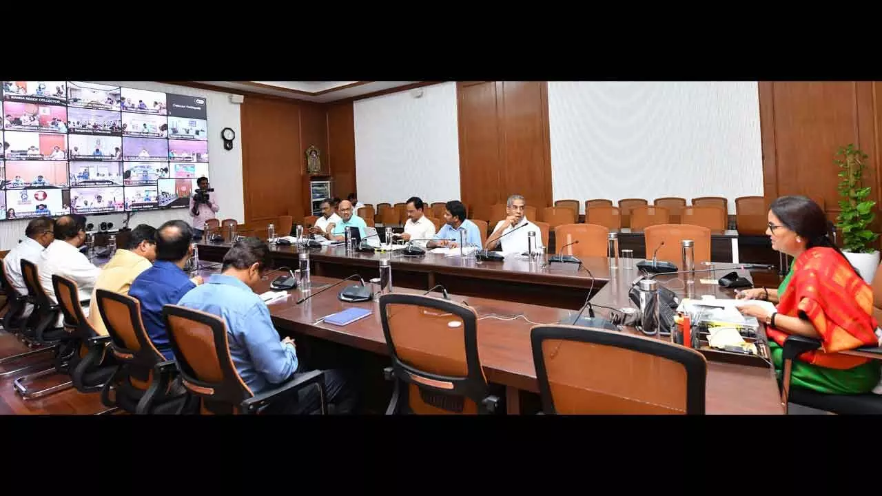 CS Santhi Kumari directs Collectors to ensure adequate irrigation CS Santhi Kumari directs Collectors to ensure adequate irrigation