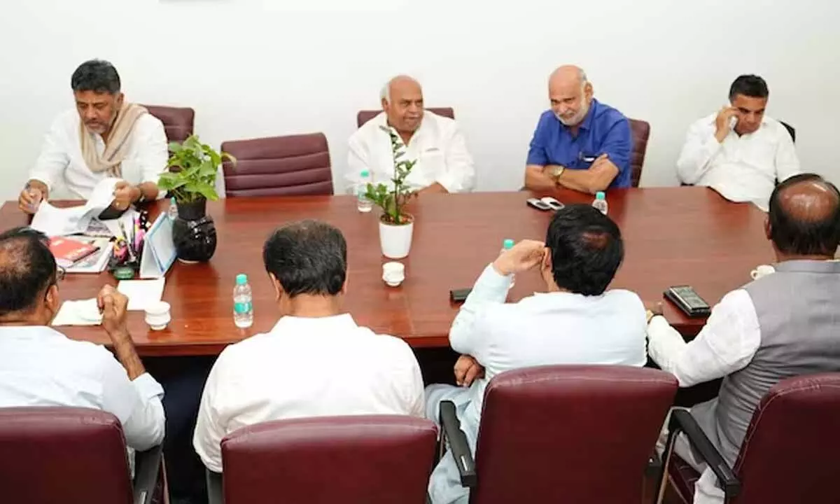 Internal Strife In Congress Affects Karnataka Government, Minister Skips Crucial Meeting Internal Strife In Congress Affects Karnataka Government, Minister Skips Crucial Meeting