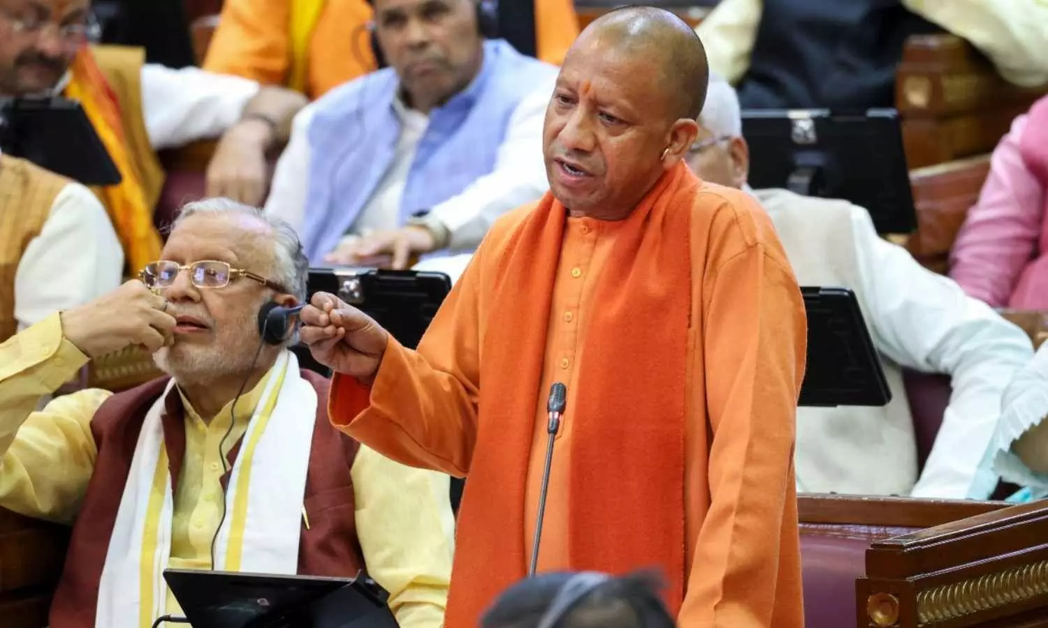 Boatman Earns ₹30 Crore in 45 Days at Maha Kumbh, Yogi Adityanath Highlights Economic Benefits Boatman Earns ₹30 Crore in 45 Days at Maha Kumbh, Yogi Adityanath Highlights Economic Benefits