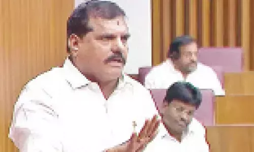 Resignation of V-Cs rocks Council