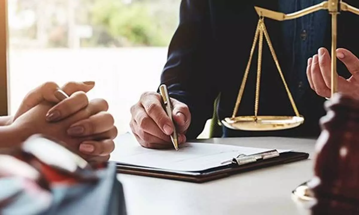 Lawyer Criticizes Sexist Remarks By Judges During Mediation Sessions Lawyer Criticizes Sexist Remarks By Judges During Mediation Sessions