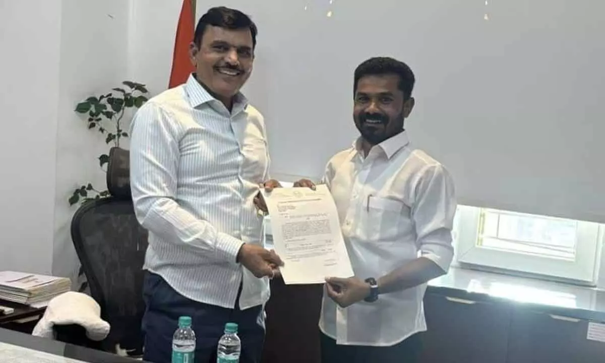 Bojju Patel seeks funds for devpt of Utnoor mandal Bojju Patel seeks funds for devpt of Utnoor mandal