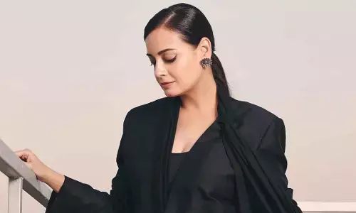 Dia Mirza encourages women to empower themselves, one another