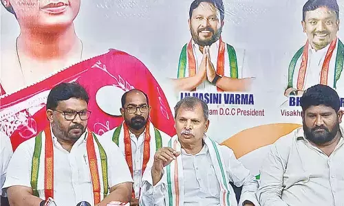 Tulasi Reddy flays both YSRCP, NDA for lack of development