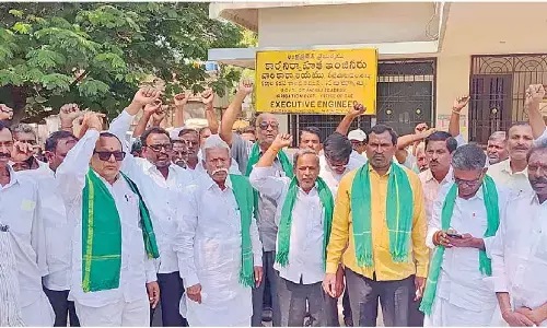 Farmers demand immediate water release for KC Canal ayacut