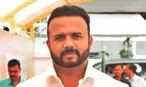 Maha Minister files breach of privilege notices against Sanjay Raut, Rohit Pawar; Speaker refers to committee