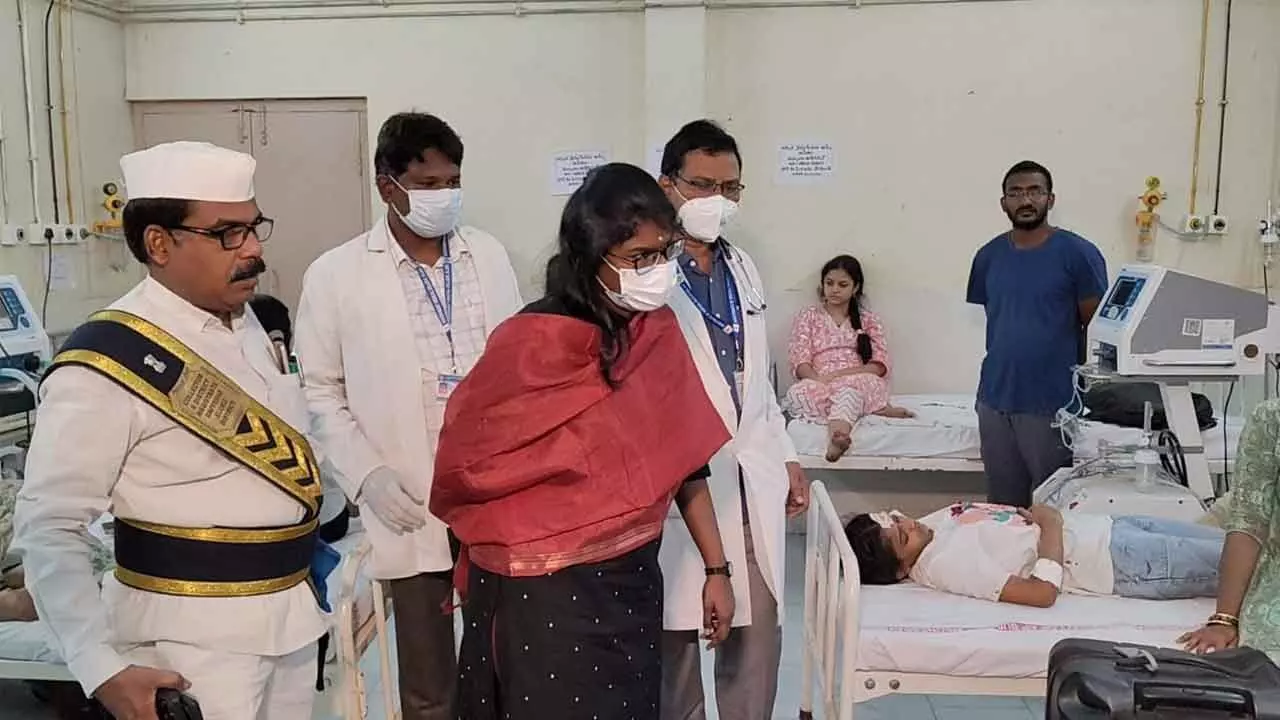 Eluru: Four killed in bus-truck collision